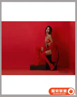 Alexander Talyuka – 时尚人像摄影:Red on Red