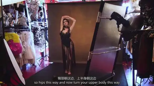 [人像摄影教程]摄影师JerryGhionis时尚人像布光系列-模特梅根2套-中英字幕