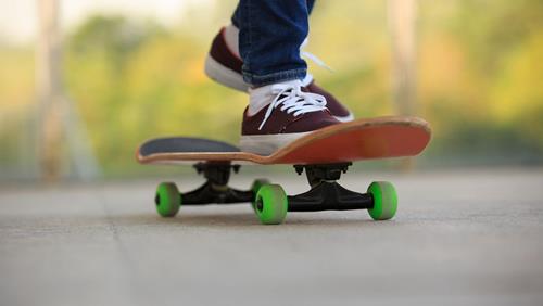 从零开始学滑板-入门到花式技巧