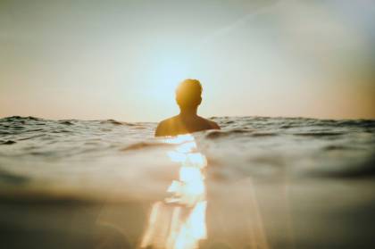 张简长伦调出电影感色彩ps调色教程，能引起心灵共鸣的教程