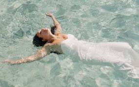 lr预设Alex Mari x Dawn Charles 梦幻乳白色预设