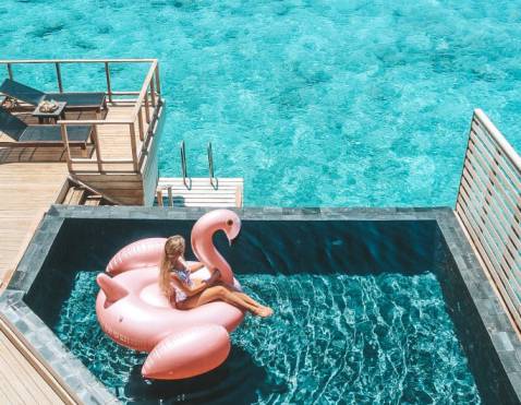 ins网红博主Pilot Madeleine旅行摄影电脑版+手机版lr预设10套合集