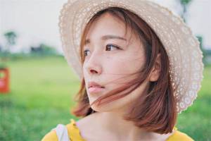 仁响becho修图课程（光影塑造-复古灰，服装外景调色）