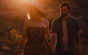 lr预设情绪人像PS/LR预设 Visual Flow – Mood Pack含相机的配置文件DCP