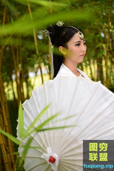 4张白衣古装汉服美女写真照RAW原图 练习素材