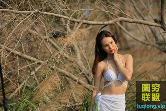 6张比基尼性感美模raw原片图集素材下载2 修图练习资料