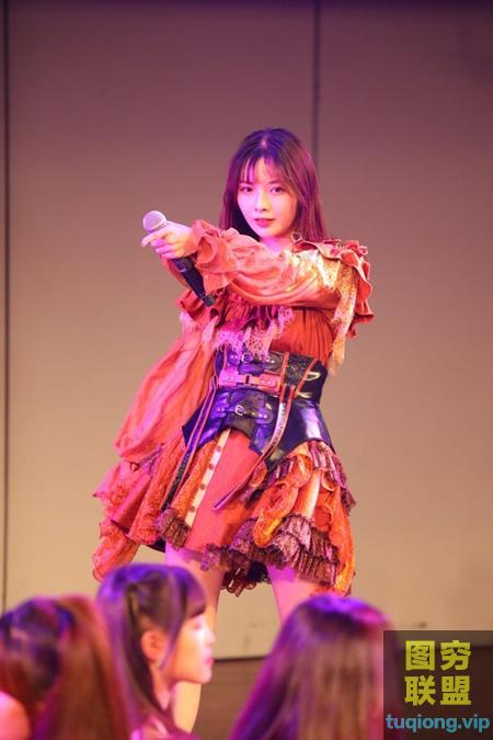 23张女歌手许杨玉琢舞台表演拍摄RAW原片 调色练习素材