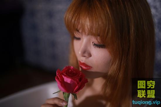 86张闺蜜双人私房浴缸写真RAW原片CR2原图素材