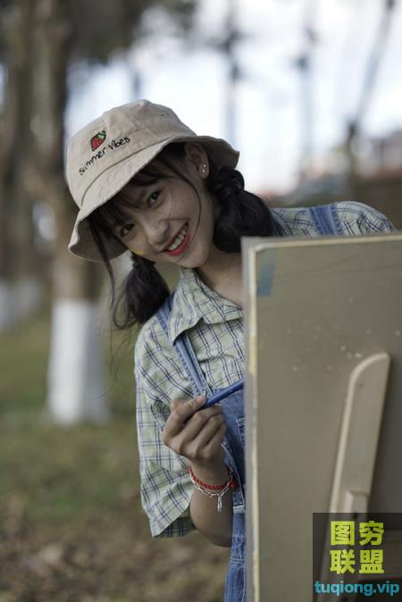 5张户外画画美女拍摄RAW原图