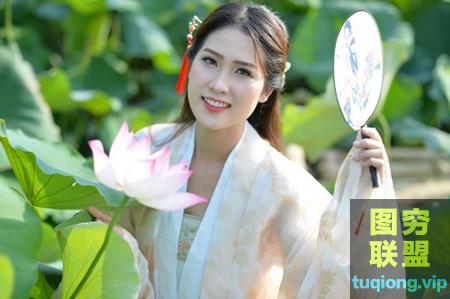 74张清新淡雅古装美女荷花池写真RAW原片NEF原图