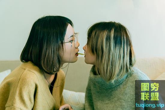 66张唯美女女百合私房情趣写真RAW原片cr2图集