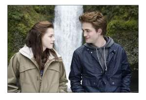 爱情电影《暮光之城》解说文案/片源下载