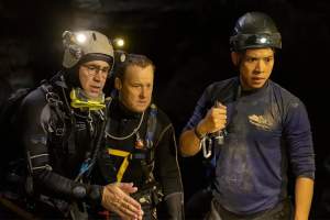 灾难电影《十三条命》解说文案/片源下载