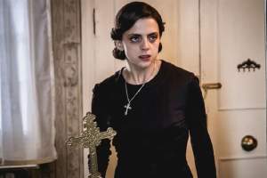 惊悚电影《䶂鼱的巢穴》解说文案/片源下载