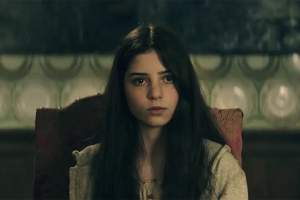 悬疑电影《隔绝之巢》解说文案/片源下载