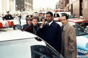 犯罪电影《烈血天空》解说文案/片源下载