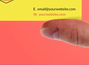 手持名片模型PSD贴图模板Business Cards Mockup