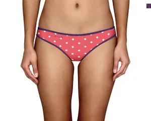 内裤模型PSD贴图模板Women Briefs Mock-up | Miscellaneous