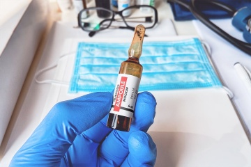 少见稀有的注射玻璃瓶包装设计VI样机展示模型