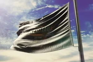 高品质的高端逼真质感企业形象国旗旗帜 flag-mockups