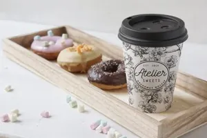 咖啡甜甜圈PSD场景逼真模型实时摄影Coffee Doughnut Mockup