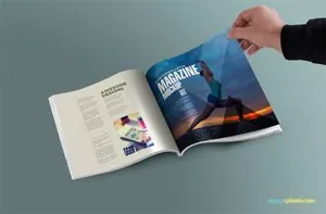 书籍杂志模型PSD贴图模板Square PSD Magazine Mockup