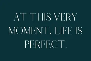 创意设计必备英文衬线字体家族 Afrah Serif Font Family