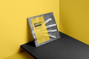 4个逼真高级优雅PSD方形精装宣传册样机模板