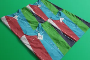 折叠的t恤样机 Folded T-Shirts Mockup 04