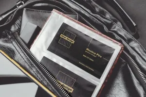 奢华商业商务质感的皮具钱包房地产名片设计