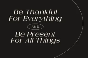 极简别致的海报杂志品牌设计排版衬线英文字体 Munale Loird Display Font