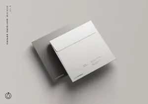 时尚高端逼真的房地产方形信封Square Envelope Mockup