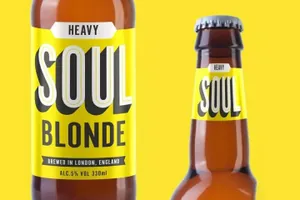 啤酒瓶瓶贴标签玻璃瓶包装展示效果图