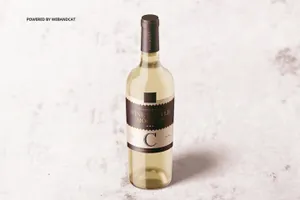 白葡萄酒酒瓶玻璃瓶包装瓶贴标签展示效果图VI智能贴图PS样机素材