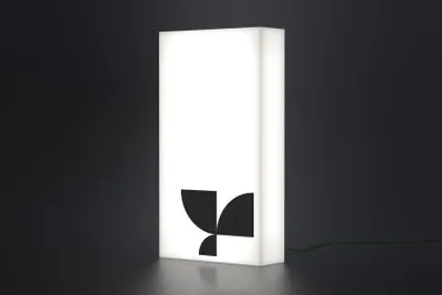 高质量极简立式灯箱广告宣传海报设计贴图展示样机模板 Standing Lightbox 01 Mockup