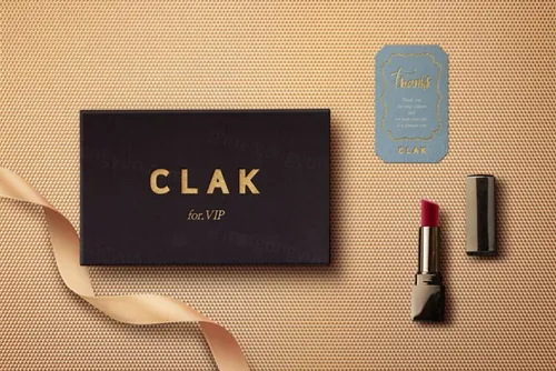 精美的口红礼品包装VIP套件场景样机