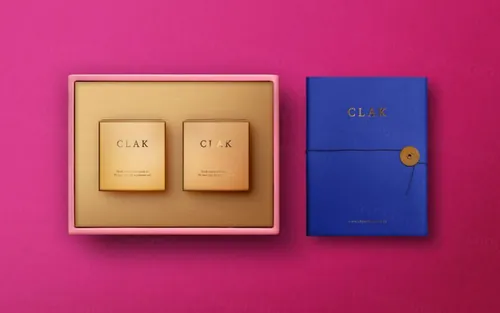 精美的墨水笔记本礼品包装VIP套件场景样机