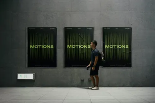 户外皱巴巴的宣传单海报广告设计贴图展示样机PSD模板 Wal