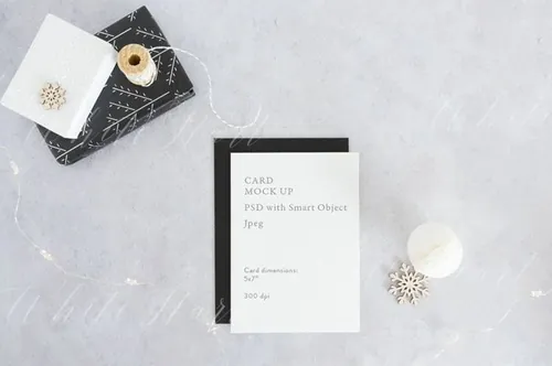 高端的圣诞节卡片设计样机 Christmas card mock up