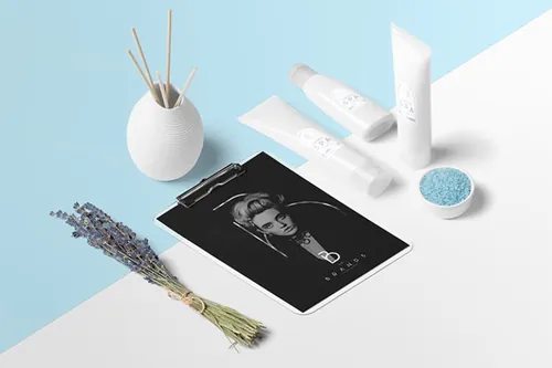 精美的化妆品包装样机贴图展示模板