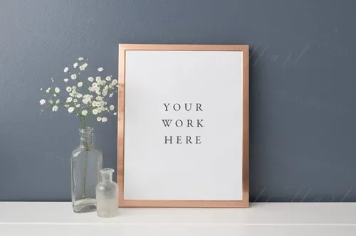 灰黑墙体背景室内相框画框样机模板Dark-wall-copper-frame-mock-up-8x10