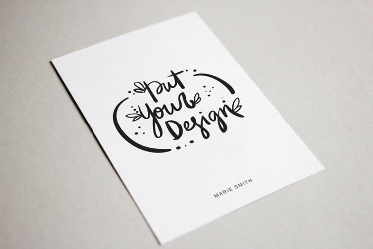 逼真好用的明信片样机模板 Free Postcard Mockup