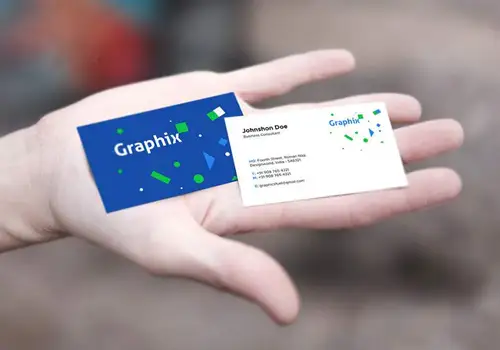名片展示PSD贴图模板Business Card In Hand Mockup 样机模版