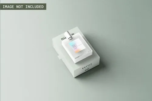 高质量透明香水喷雾化妆品品牌包装设计展示样机PSD模板 Pe