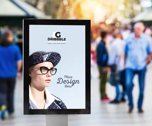 户外灯箱广告贴图PSD模板Public Place Vertical Billboard Mockup For Advertiseme...