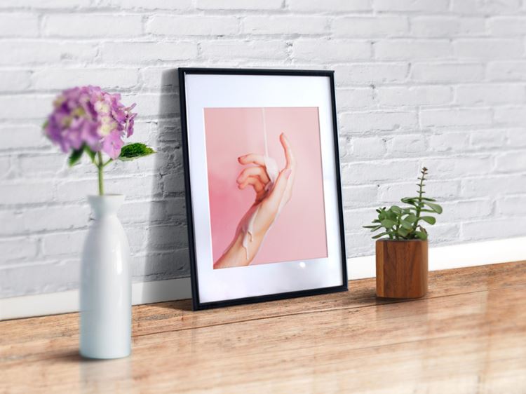 相框模拟贴图样机PSD模板Realistic Photo Frame Mockup PSD