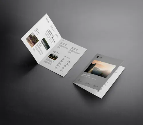 A4小册子模型PSD贴图模板Half Fold A4 Psd Mockup