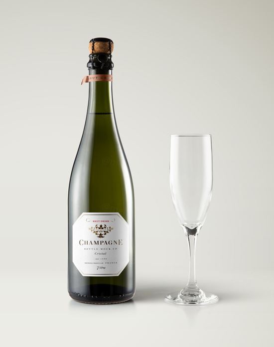 优雅的psd香槟酒瓶样机 Psd Champagne Bottle Mockup