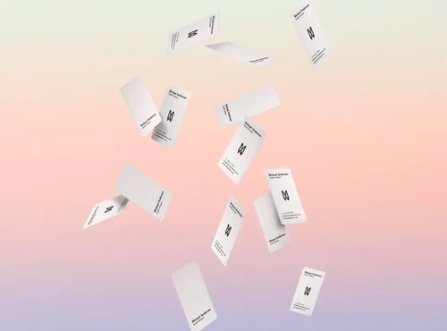 悬浮效果圆角名片模型PSD贴图模板Gravity Psd B-Cards Mock-Up