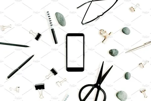 iphone场景样机 iPhone with blank screen